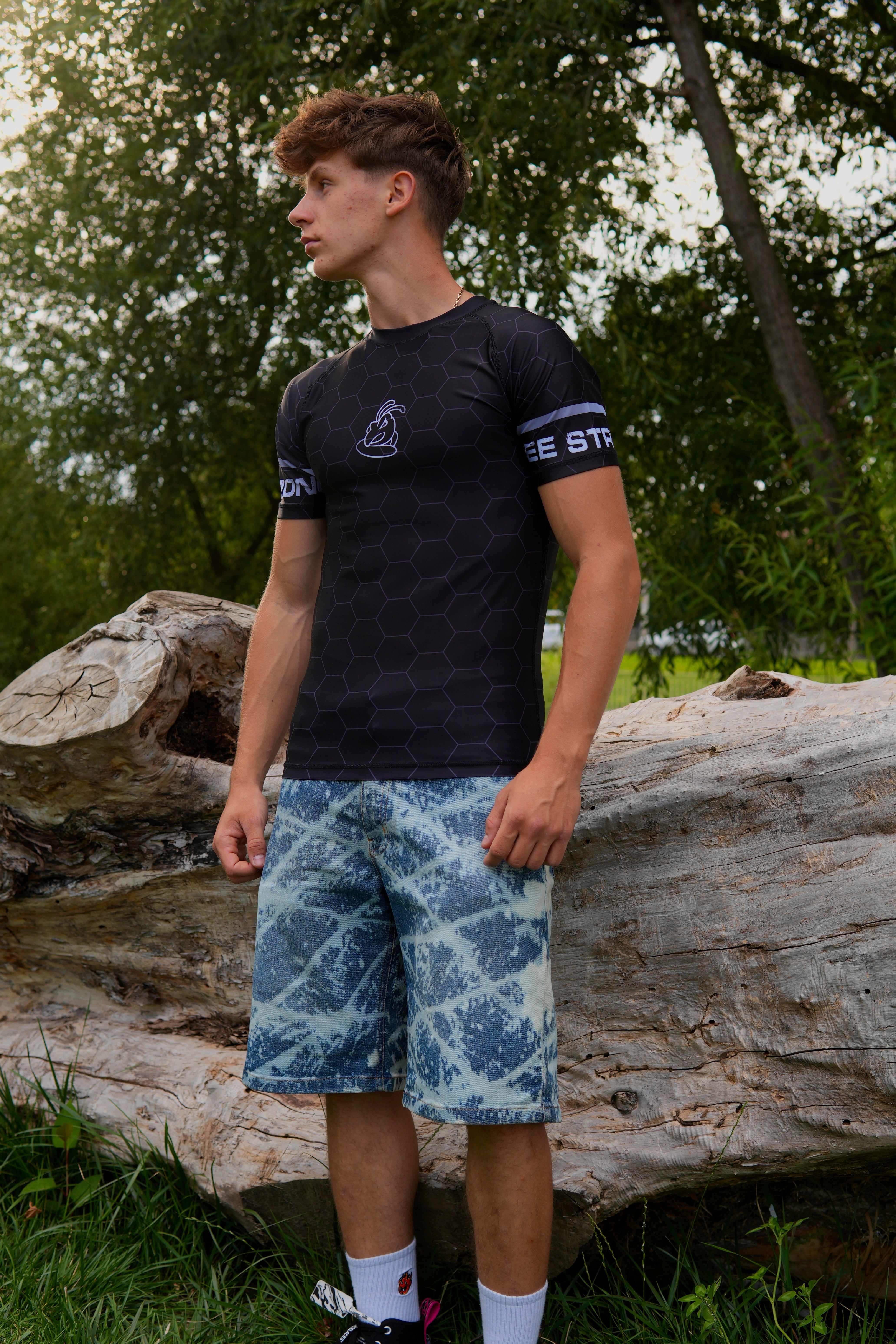 Black compresion T-shirt – BEESTRONG